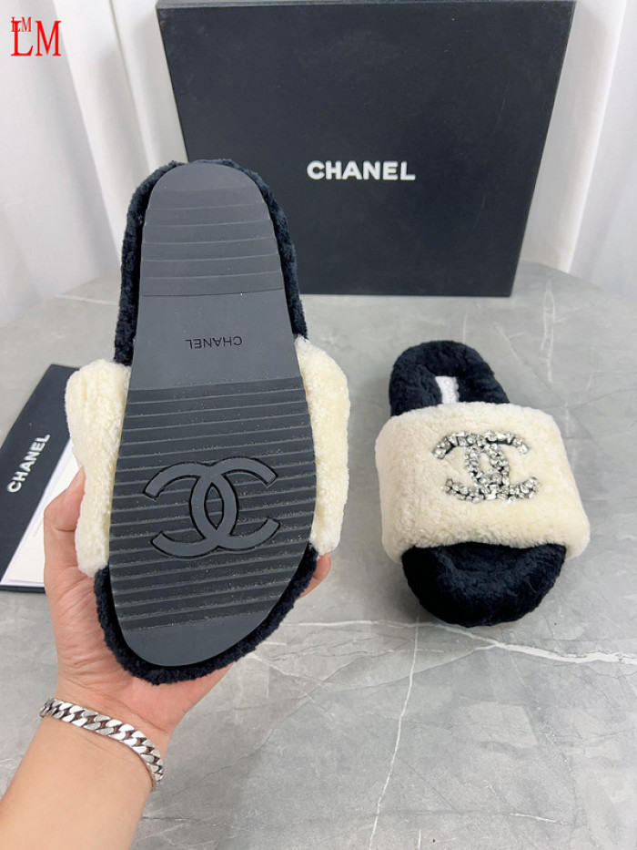 CN Slide Sandal