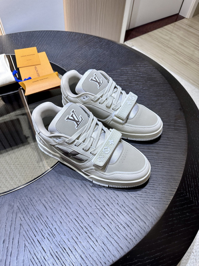 LUSV SNEAKERS