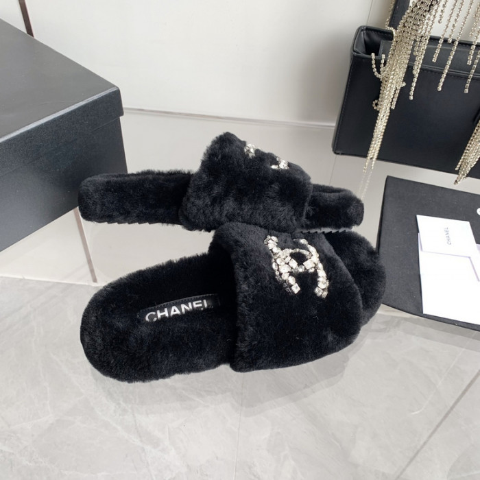 CN Slide Sandal
