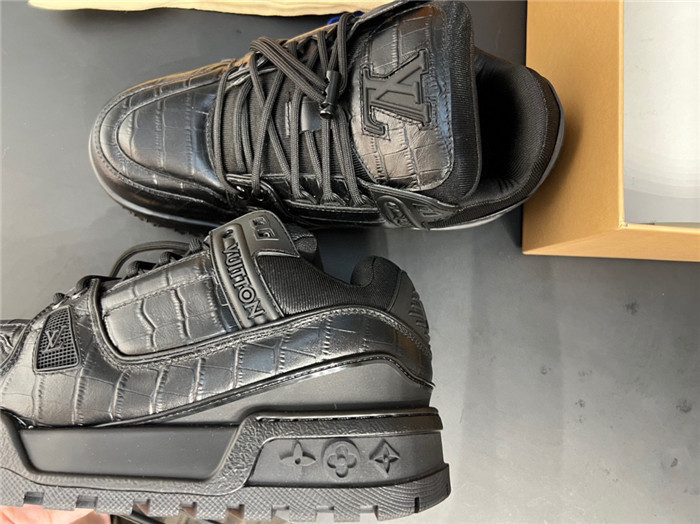 LUSV SNEAKERS