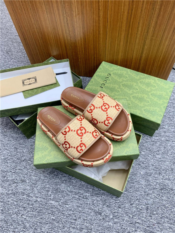 GCI GG Slide Sandal