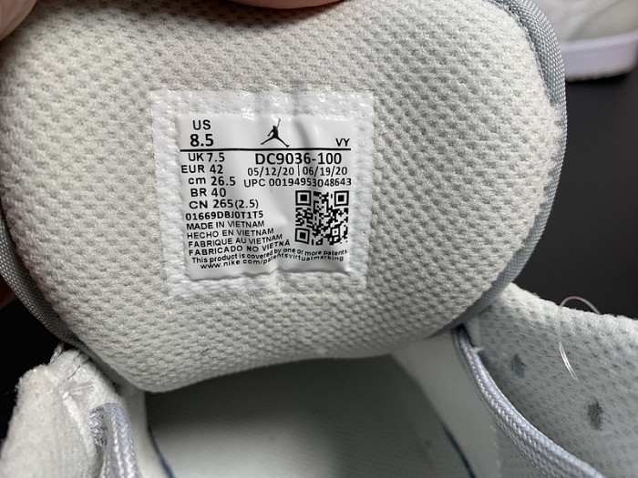 Air Jordan 1 Low 