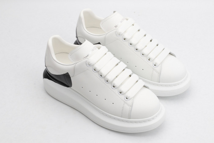 ALEXMQ Sneakers