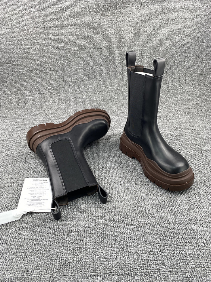 Bo*te*ga ve*ne*ta chelsea tire leather high boot