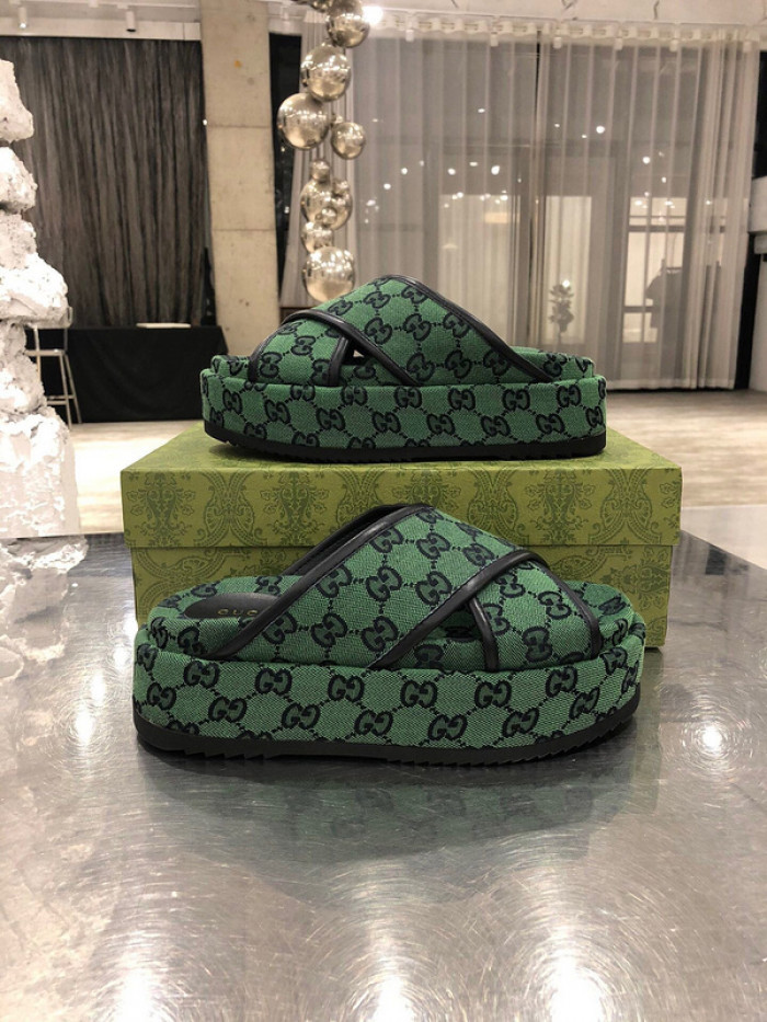 GCI GG Slide Sandal