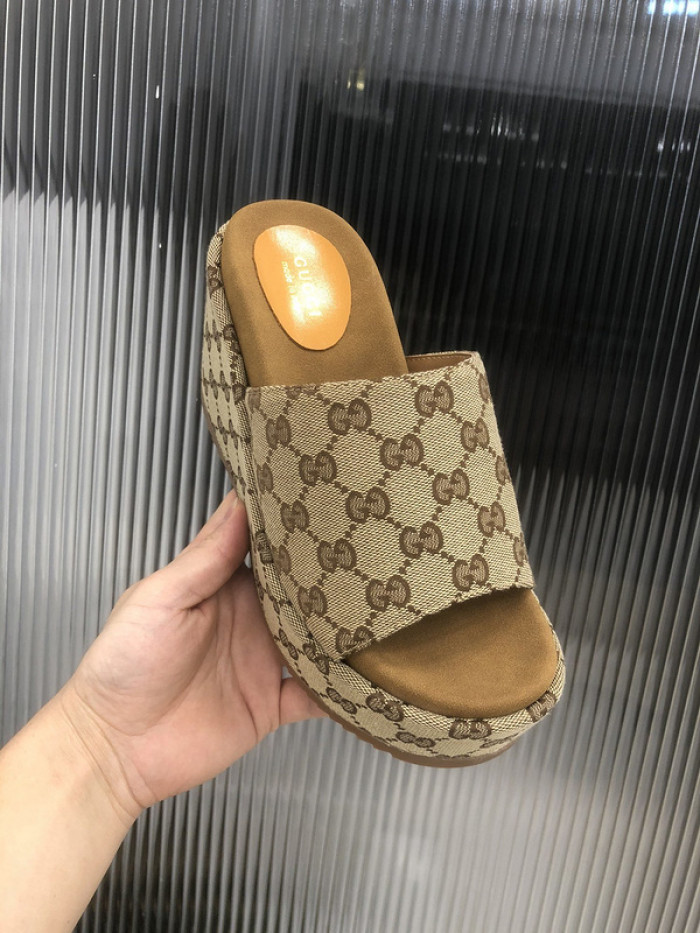 GCI GG Slide Sandal