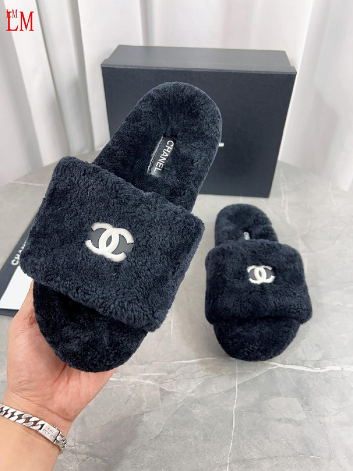 CN Slide Sandal