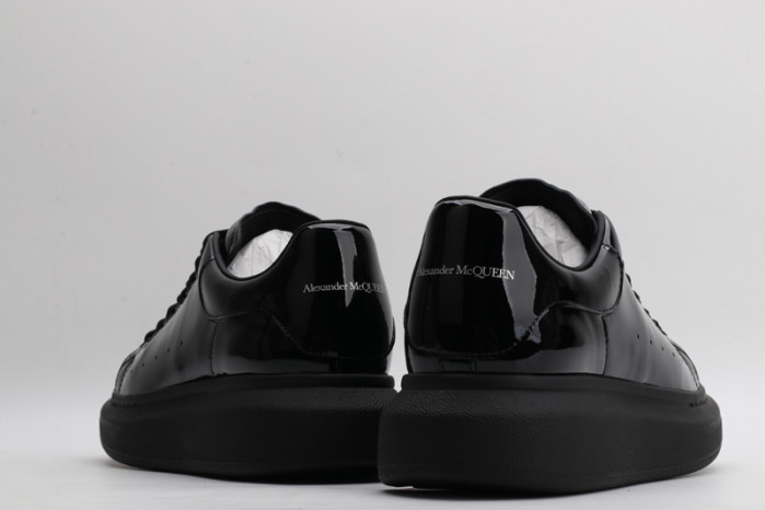 ALEXMQ Sneakers
