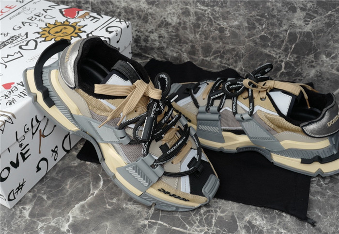 DG SNEAKER