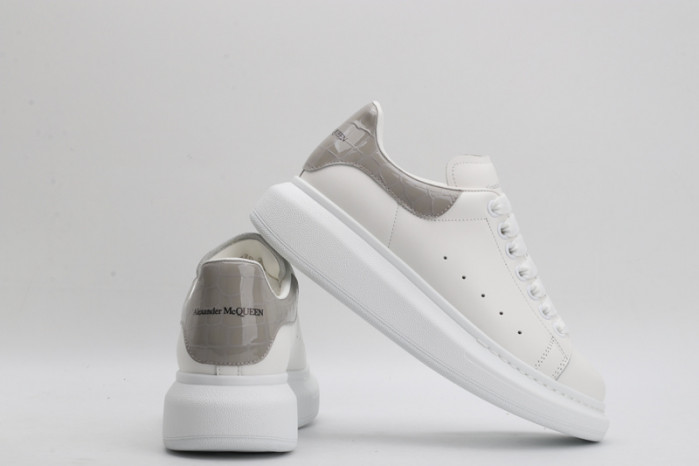 ALEXMQ Sneakers