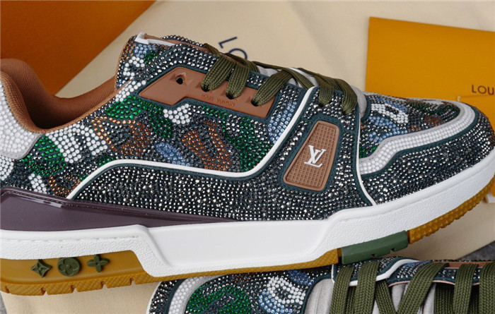 LUSV SNEAKERS