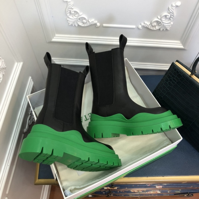 Bo*te*ga ve*ne*ta chelsea tire leather high boot