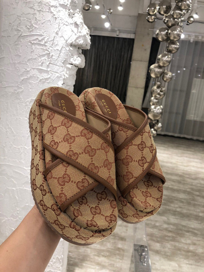 GCI GG Slide Sandal