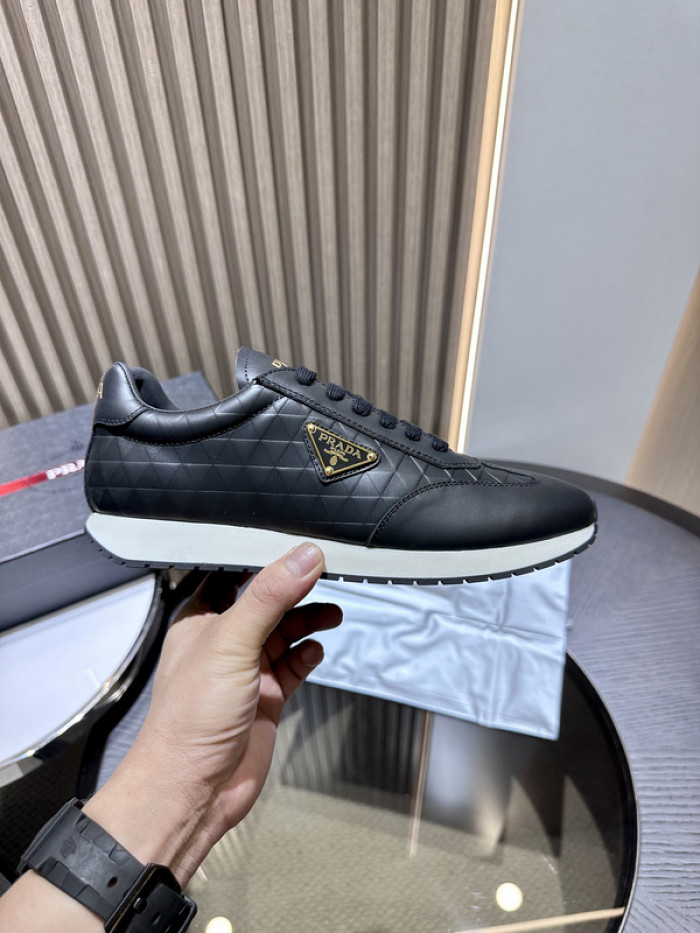 PRDA Sneaker
