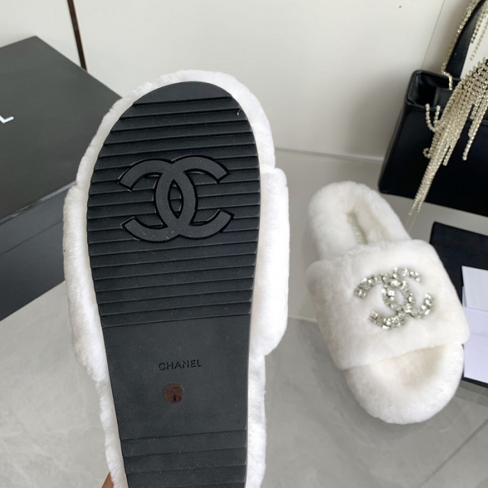 CN Slide Sandal