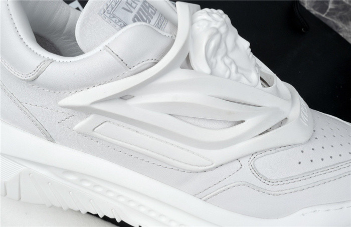 VRCE Sneaker