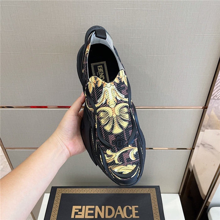 VRCE Sneaker