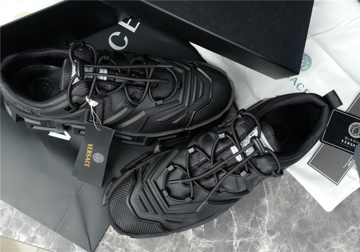 VRCE Sneaker
