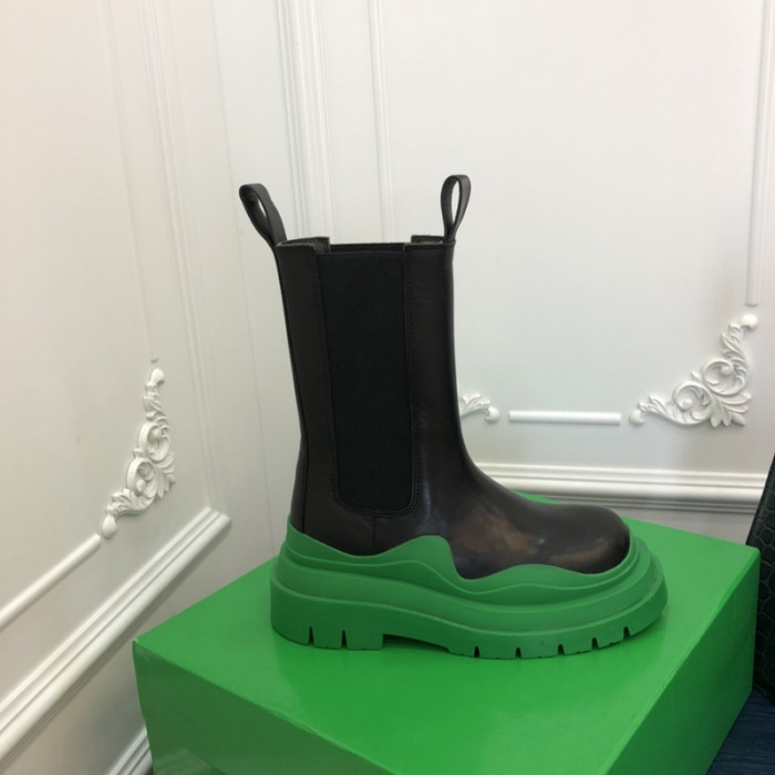 Bo*te*ga ve*ne*ta chelsea tire leather high boot