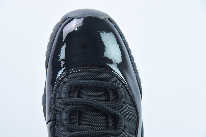 AIR JORDAN 11 RETRO 