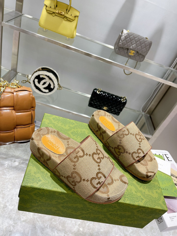 GCI GG Slide Sandal
