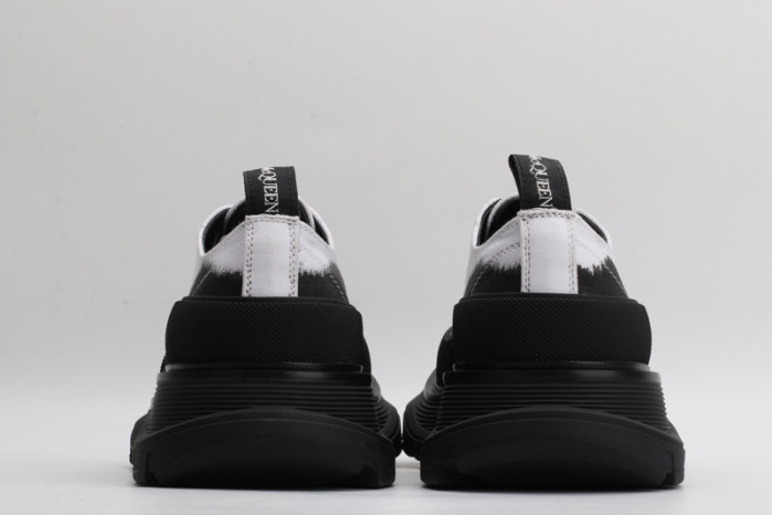 ALEXMQ Sneakers