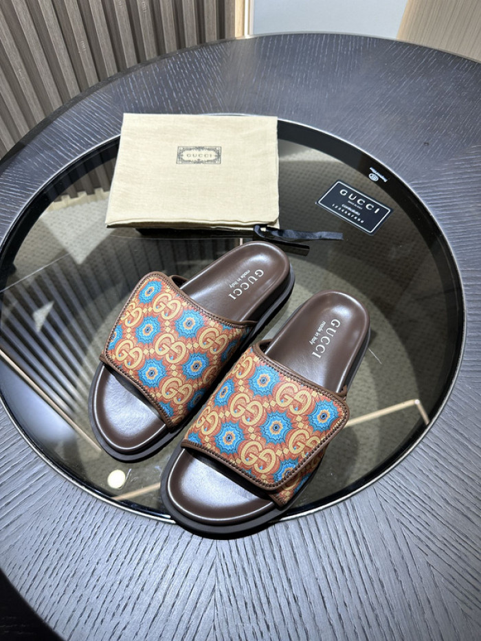 GCI GG Slide Sandal