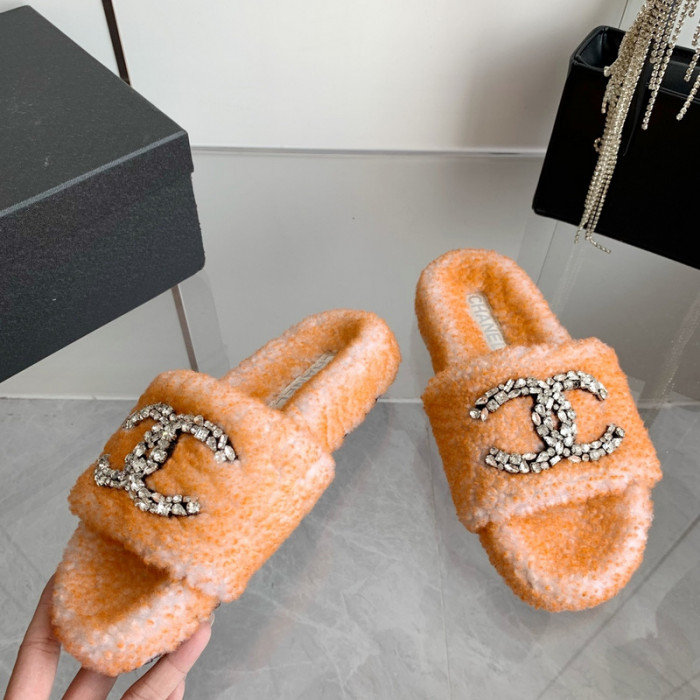 CN Slide Sandal