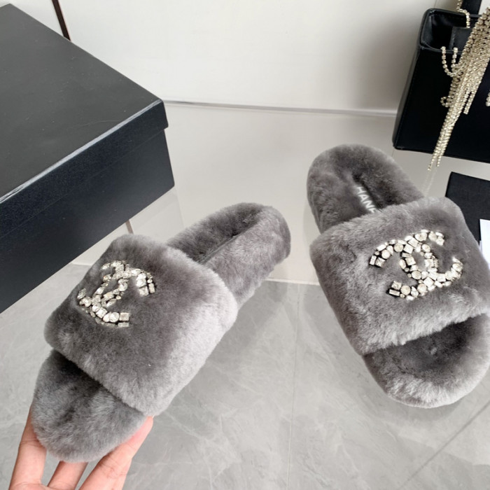 CN Slide Sandal