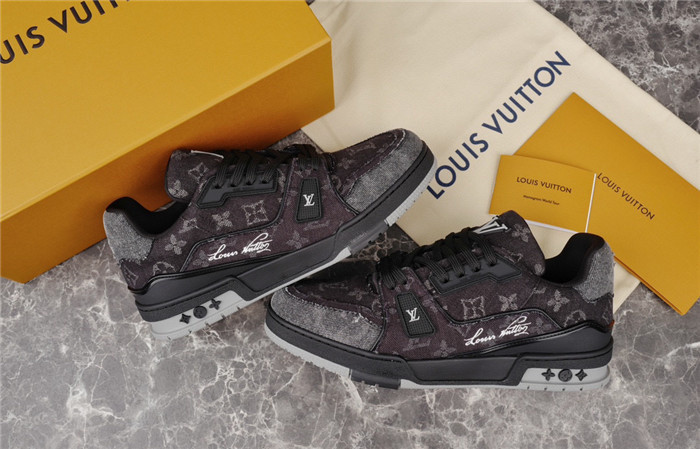 LUSV SNEAKERS
