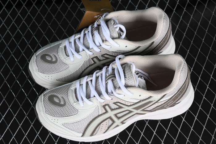 As*ic*s jog 100 s 