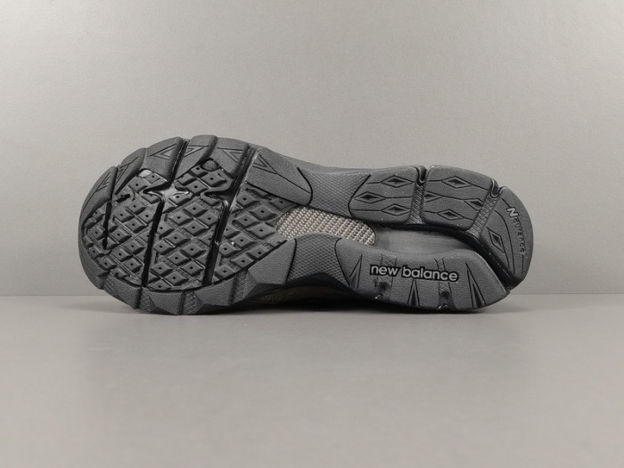 JJJJOUND X New Balance M990JJ3