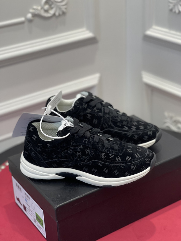 CHNL Sneaker