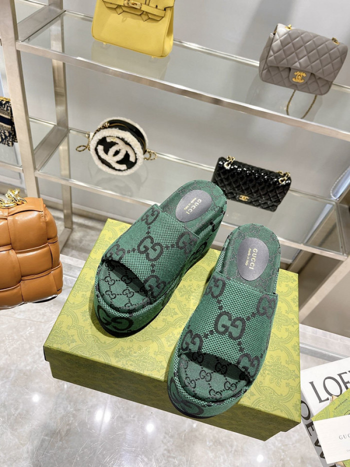GCI GG Slide Sandal