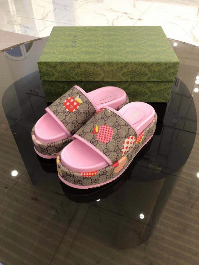 GCI GG Slide Sandal