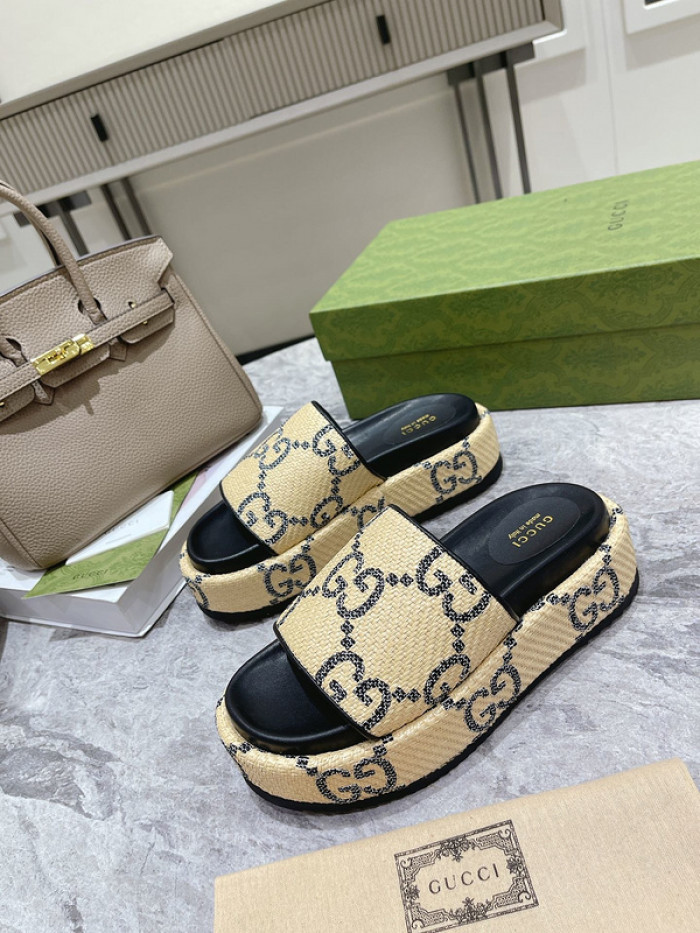 GCI GG Slide Sandal