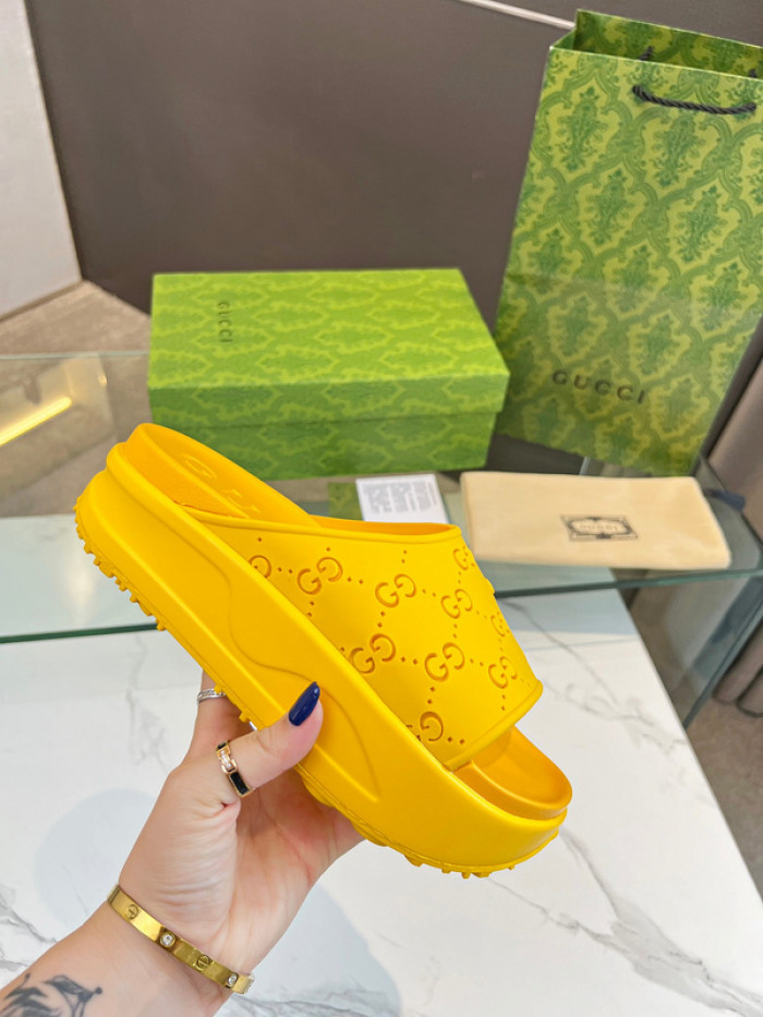 GCI GG Slide Sandal