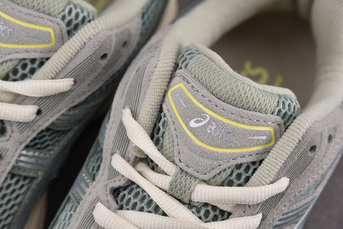 As*ic*s gel kayano 14 