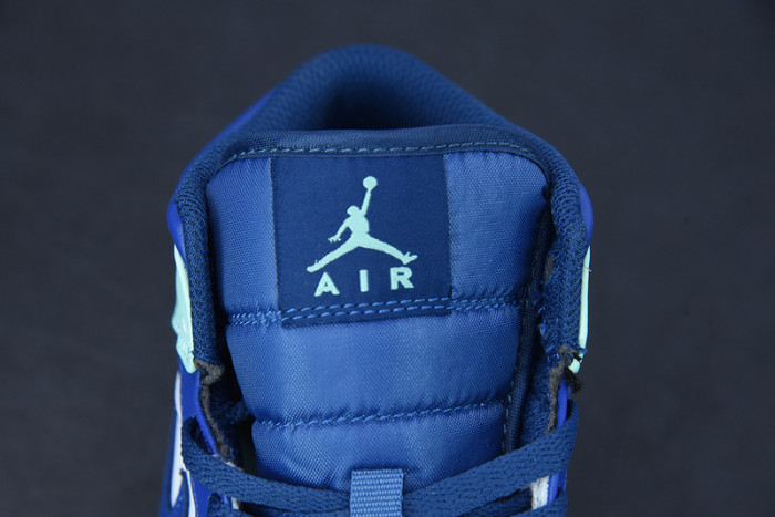 Air Jordan 1 Mid "Blue Mint" 554724-413